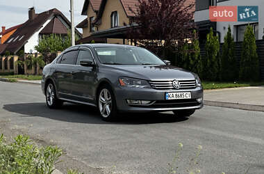 Седан Volkswagen Passat 2015 в Киеве