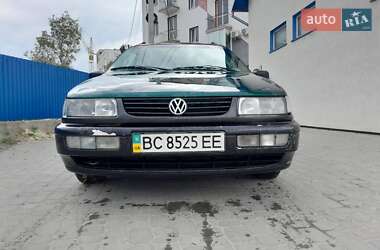 Універсал Volkswagen Passat 1994 в Кременці