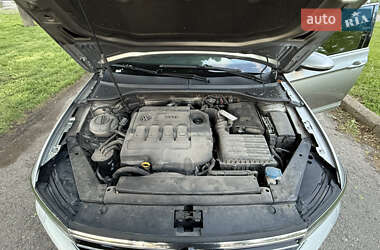 Седан Volkswagen Passat 2014 в 