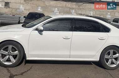 Седан Volkswagen Passat 2012 в 