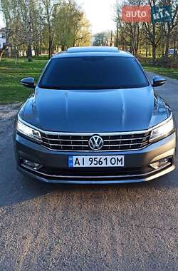 Седан Volkswagen Passat 2017 в Киеве