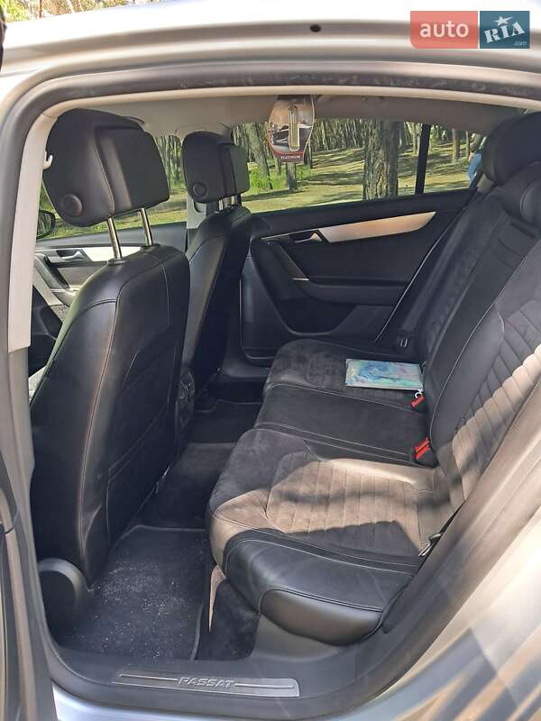 Седан Volkswagen Passat 2012 в Дніпрі