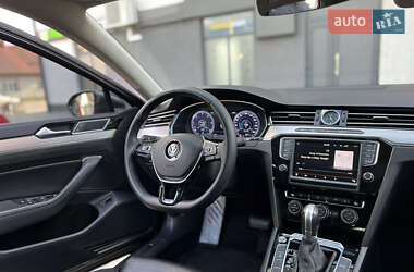 Седан Volkswagen Passat 2016 в 