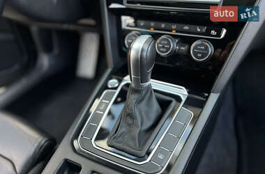 Седан Volkswagen Passat 2016 в 