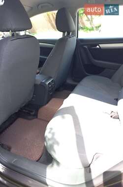 Універсал Volkswagen Passat 2012 в 