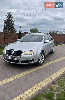 Універсал Volkswagen Passat 2007 в Сарнах