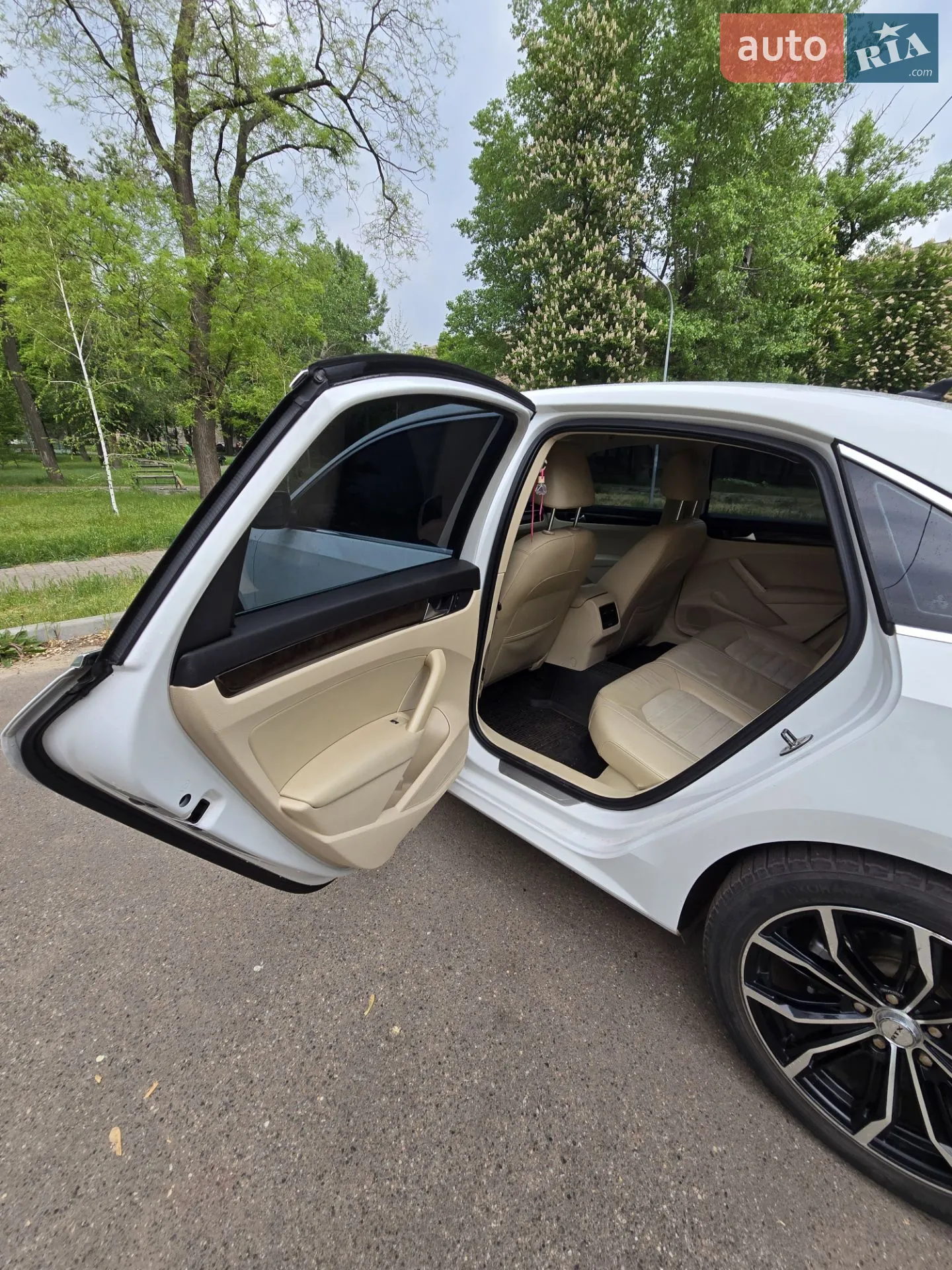 2014 Volkswagen Passat - мініатюра 10