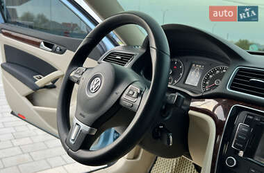 Седан Volkswagen Passat 2012 в 