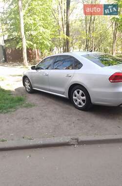 Седан Volkswagen Passat 2012 в Кривом Роге