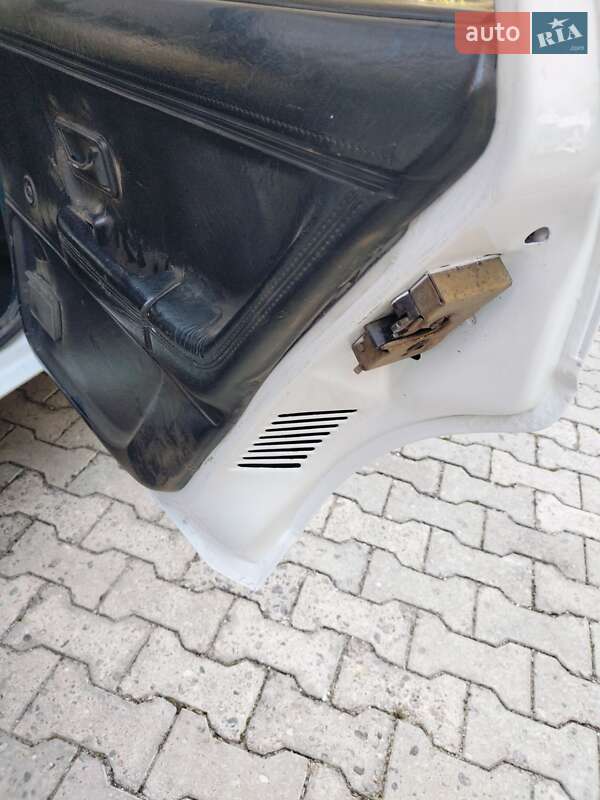 Універсал Volkswagen Passat 1988 в Дніпрі