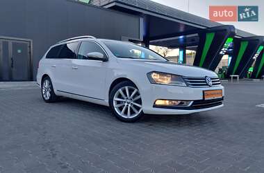 Універсал Volkswagen Passat 2012 в 