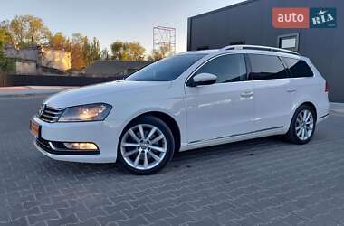 Універсал Volkswagen Passat 2012 в 
