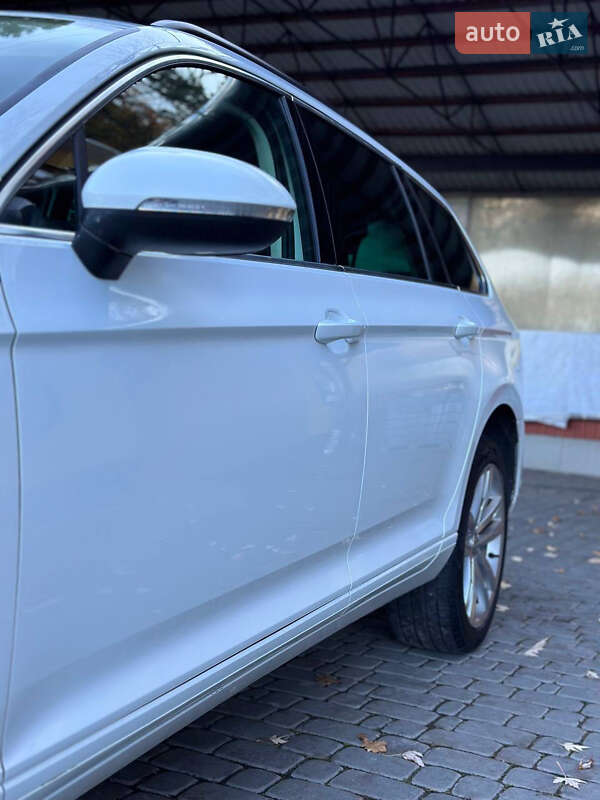 Універсал Volkswagen Passat 2015 в Харкові