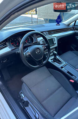 Универсал Volkswagen Passat 2015 в Харькове