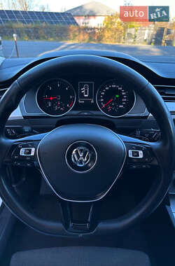 Универсал Volkswagen Passat 2015 в Харькове