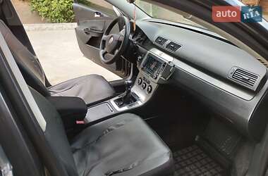 Седан Volkswagen Passat 2005 в 