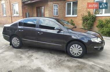 Седан Volkswagen Passat 2005 в 