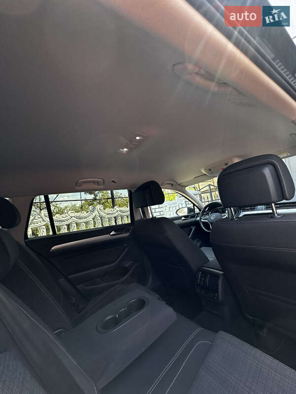 Универсал Volkswagen Passat 2021 в Львове