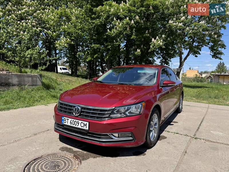 Седан Volkswagen Passat 2015 в 