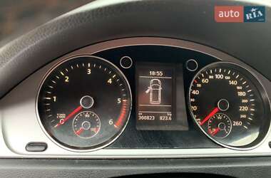 Універсал Volkswagen Passat 2011 в 