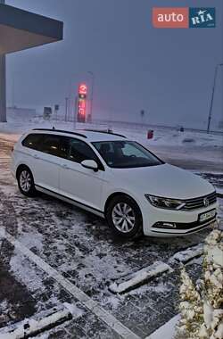 Універсал Volkswagen Passat 2015 в Бурштині