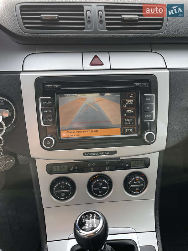 Універсал Volkswagen Passat 2008 в Одесі