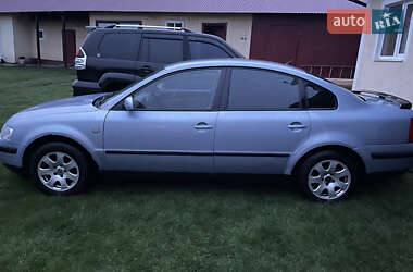 Седан Volkswagen Passat 1999 в 