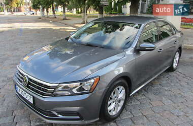 Седан Volkswagen Passat 2017 в Харькове