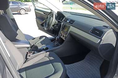 Седан Volkswagen Passat 2017 в 