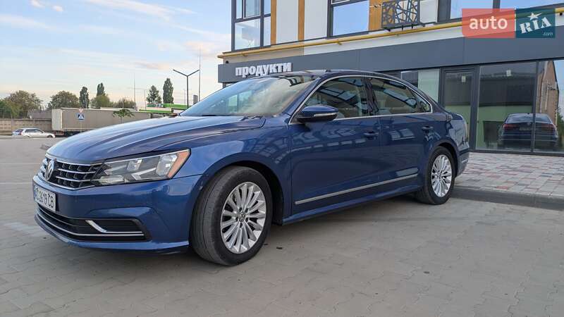 Седан Volkswagen Passat 2016 в Луцке