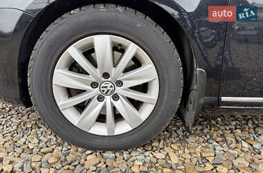 Універсал Volkswagen Passat 2012 в 