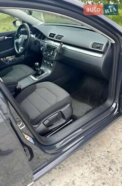 Універсал Volkswagen Passat 2013 в 