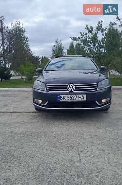 Универсал Volkswagen Passat 2013 в Вараше
