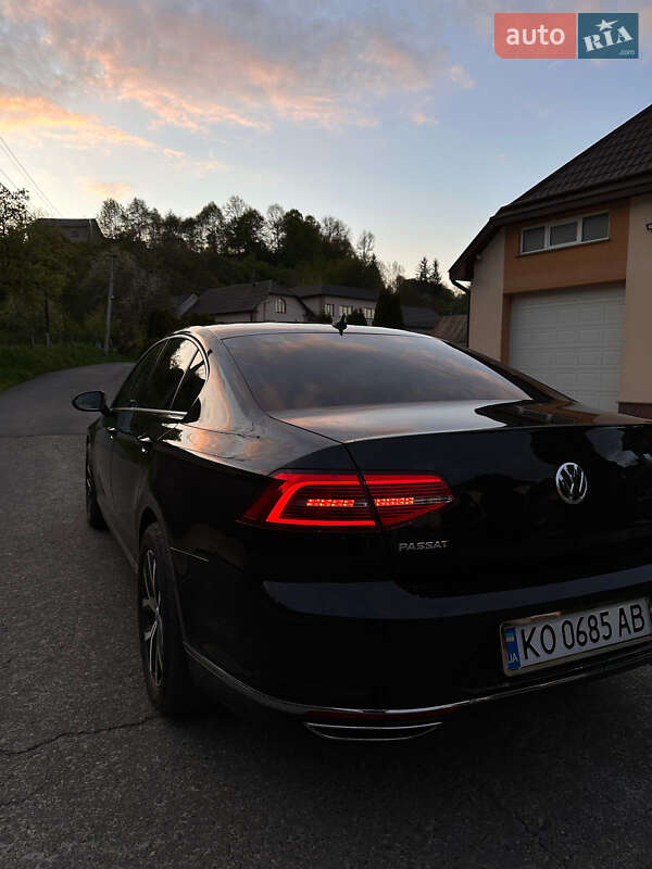 Седан Volkswagen Passat 2018 в Нижней Апше
