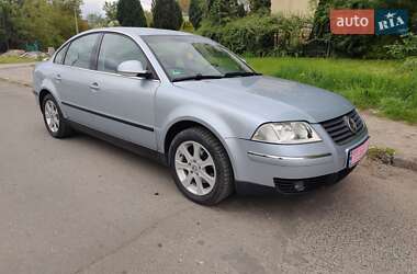 Седан Volkswagen Passat 2005 в Луцьку