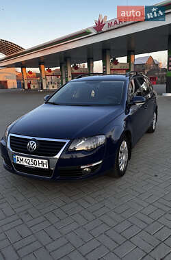 Універсал Volkswagen Passat 2007 в Житомирі