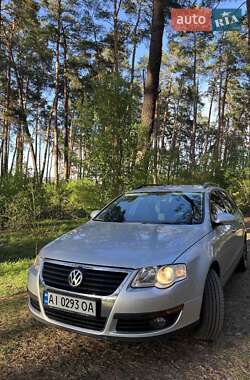 Універсал Volkswagen Passat 2006 в Житомирі
