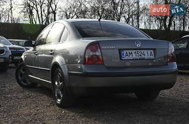 Седан Volkswagen Passat 2003 в 