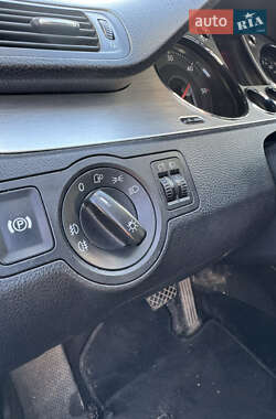 Універсал Volkswagen Passat 2006 в 