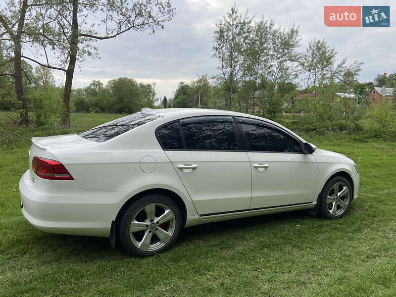 Седан Volkswagen Passat 2011 в Тернополі