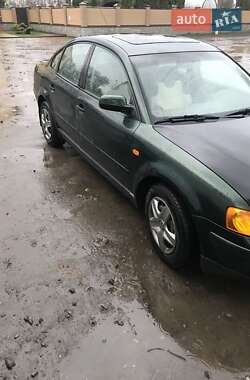 Седан Volkswagen Passat 1997 в 