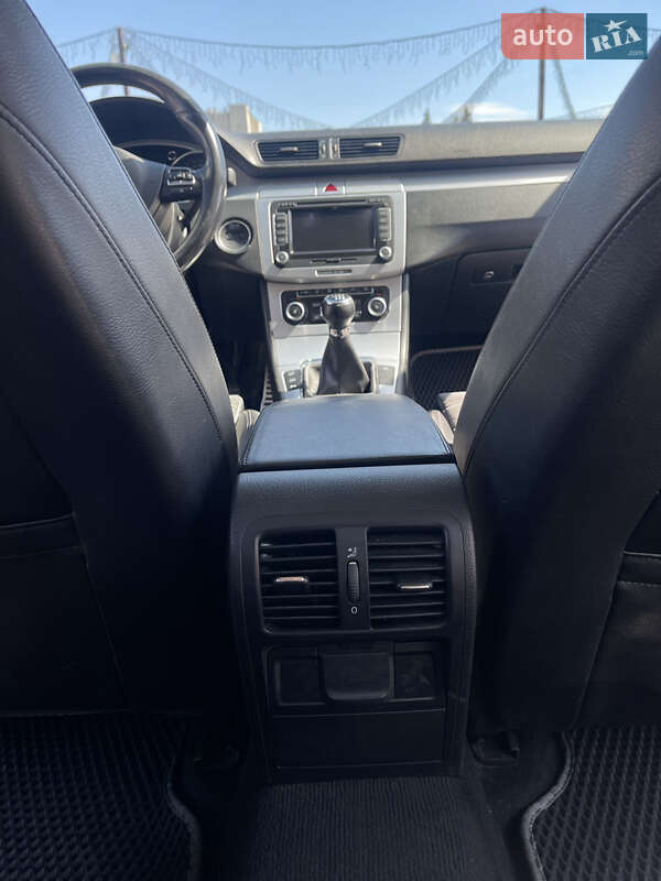 Универсал Volkswagen Passat 2010 в Кременчуге