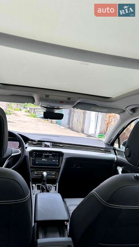 Універсал Volkswagen Passat 2021 в Дніпрі