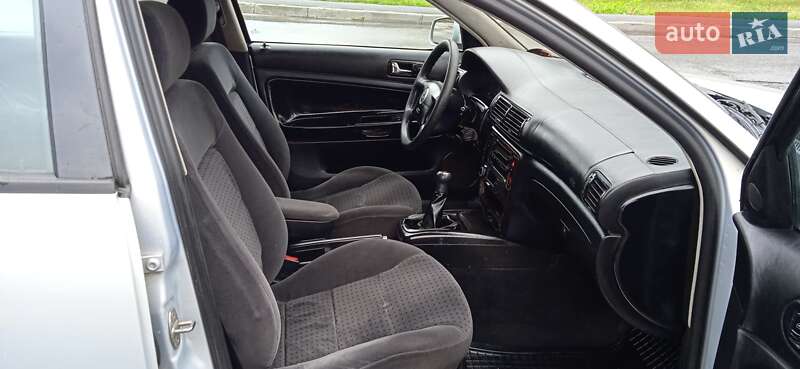 Универсал Volkswagen Passat 2000 в Славуте