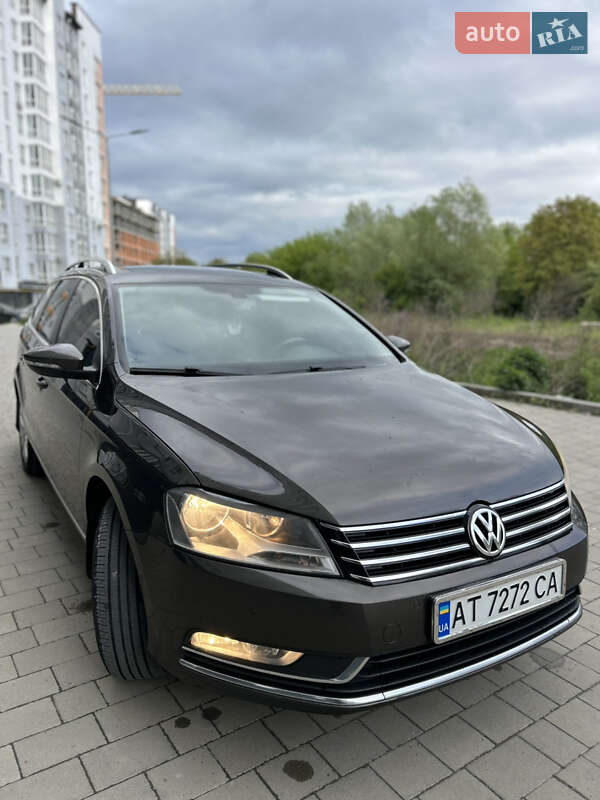 Универсал Volkswagen Passat 2013 в Ивано-Франковске