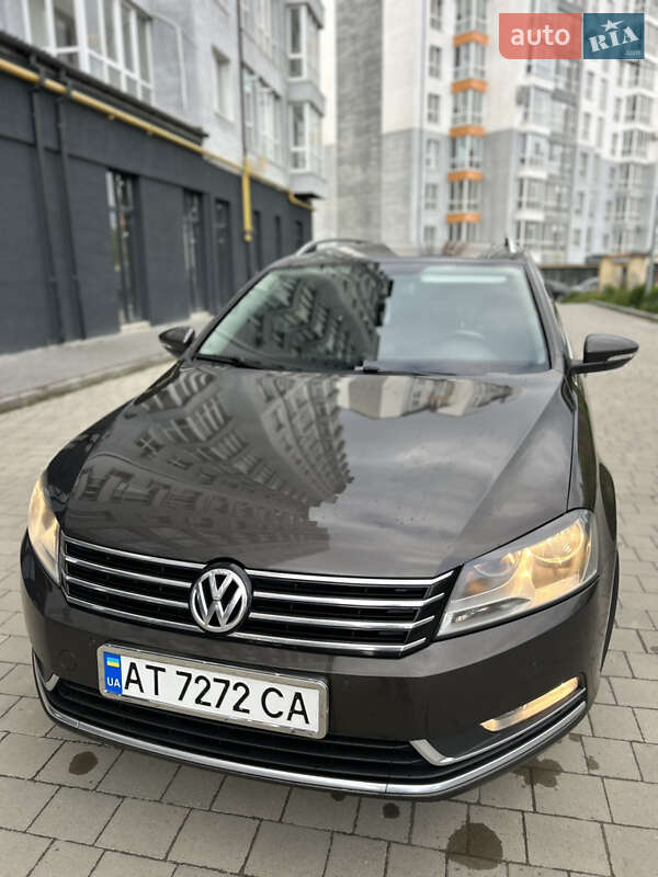 Универсал Volkswagen Passat 2013 в Ивано-Франковске