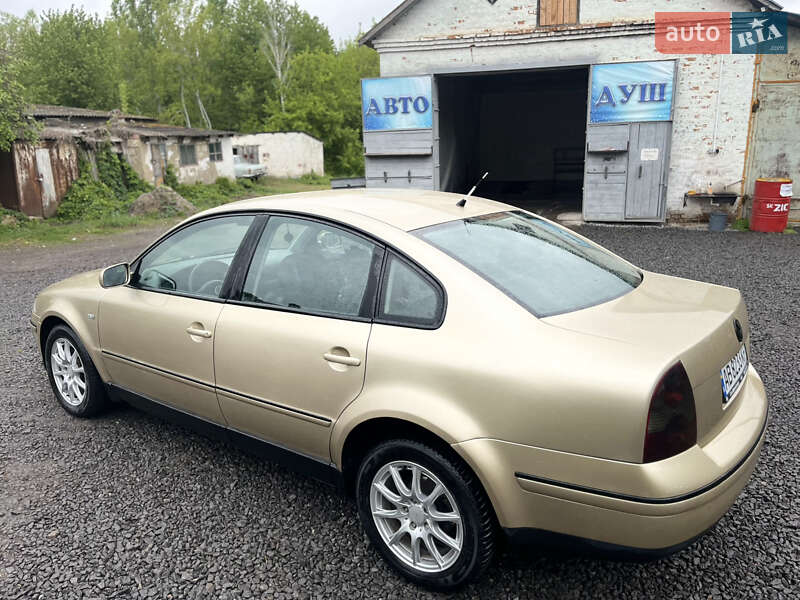 Седан Volkswagen Passat 2001 в Літині