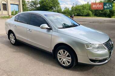 Седан Volkswagen Passat 2006 в Путивлі