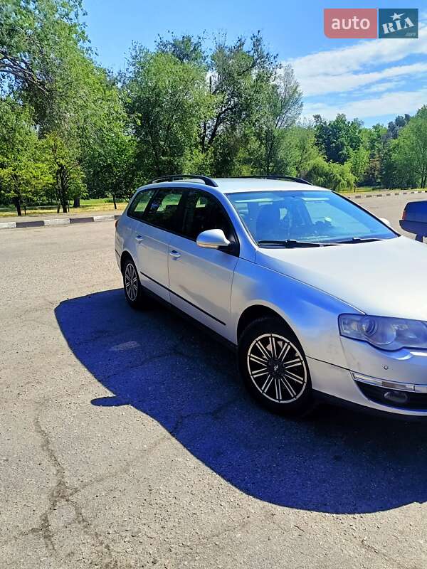 Универсал Volkswagen Passat 2005 в Запорожье