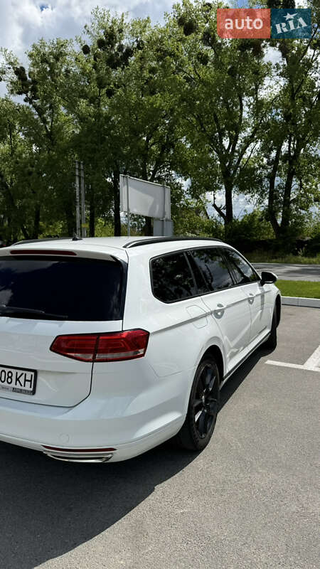 Универсал Volkswagen Passat 2016 в Киеве
